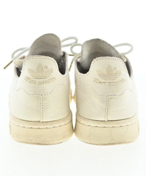 adidas รองเท้าผ้าใบ
