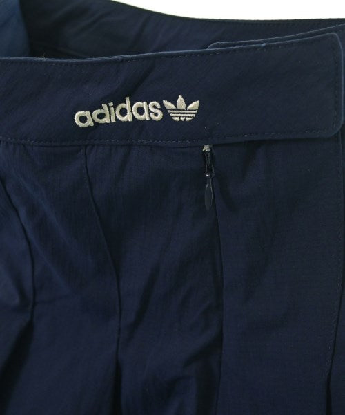 adidas กระโปรงสั้น