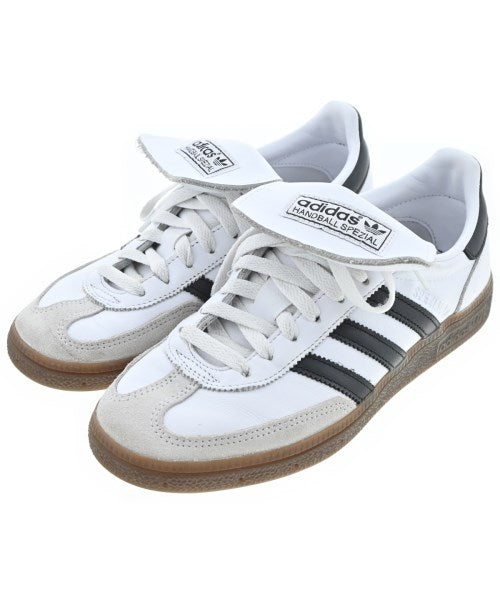 adidas รองเท้าผ้าใบ