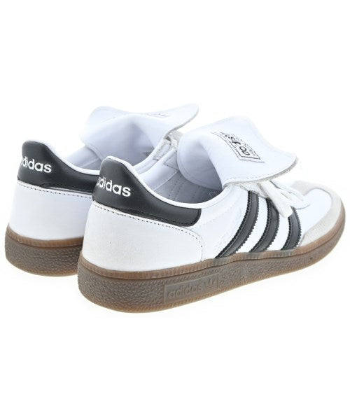 adidas รองเท้าผ้าใบ