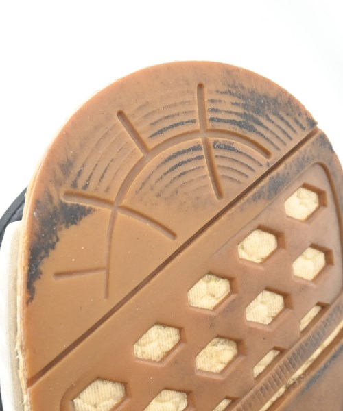 adidas รองเท้าผ้าใบ