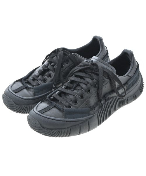 adidas รองเท้าผ้าใบ