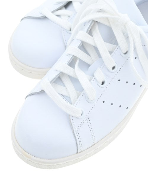 adidas รองเท้าผ้าใบ