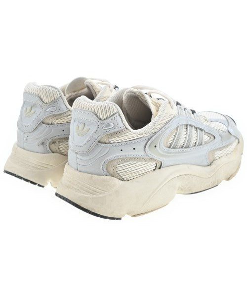 adidas รองเท้าผ้าใบ