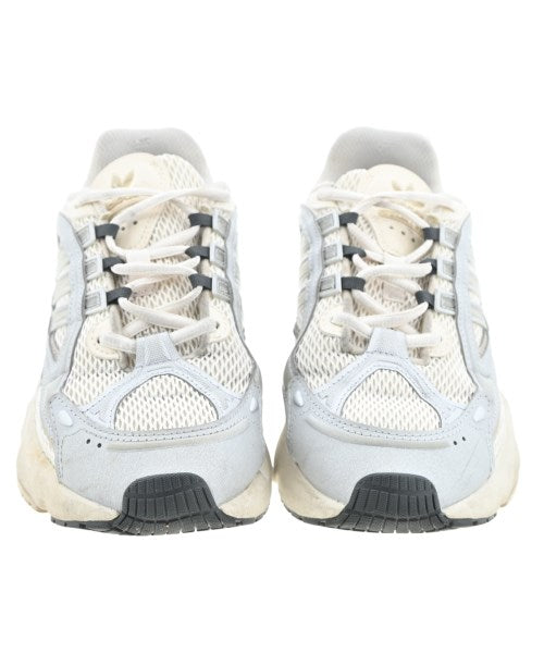 adidas รองเท้าผ้าใบ
