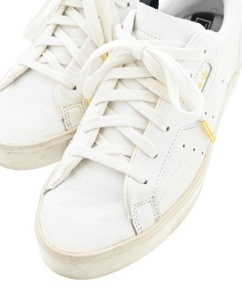 adidas รองเท้าผ้าใบ