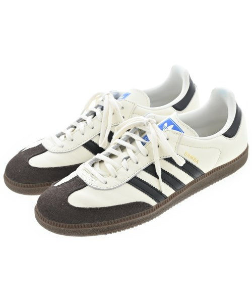 adidas รองเท้าผ้าใบ