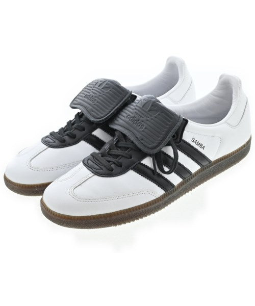 adidas รองเท้าผ้าใบ