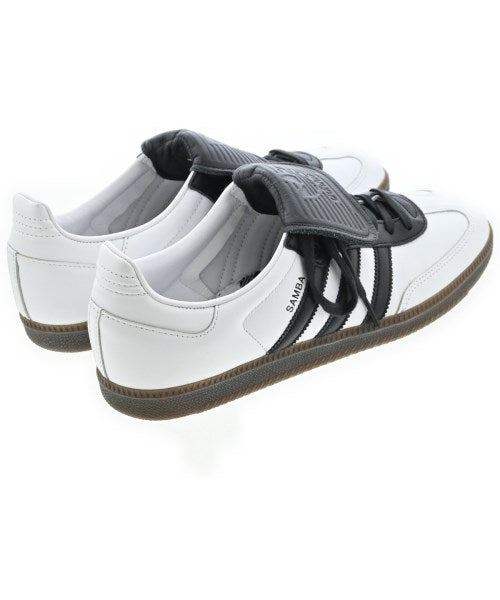 adidas รองเท้าผ้าใบ