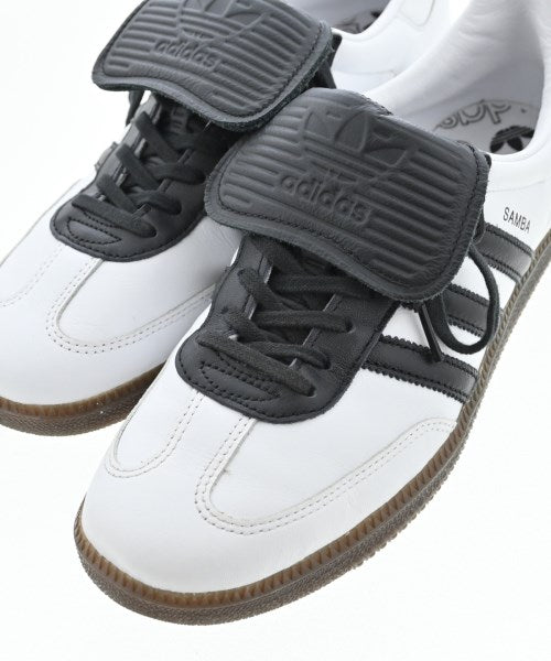 adidas รองเท้าผ้าใบ