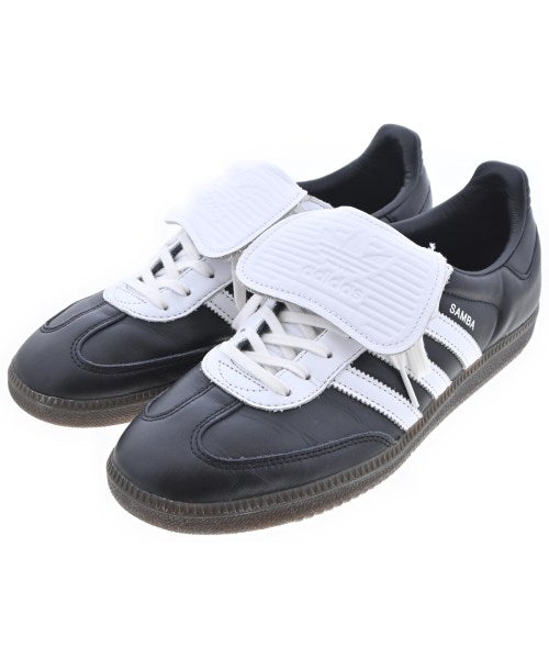 adidas รองเท้าผ้าใบ