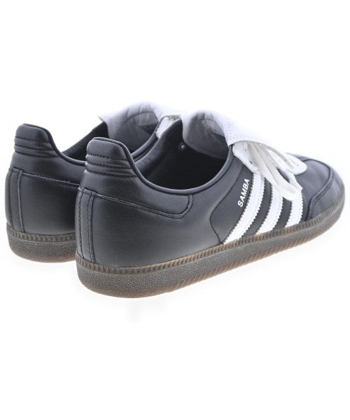 adidas รองเท้าผ้าใบ