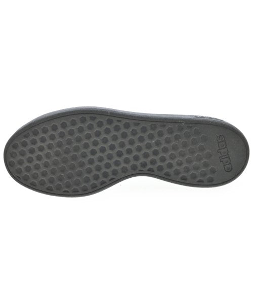 adidas รองเท้าผ้าใบ