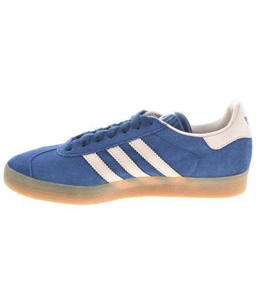 adidas รองเท้าผ้าใบ