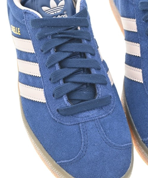 adidas รองเท้าผ้าใบ