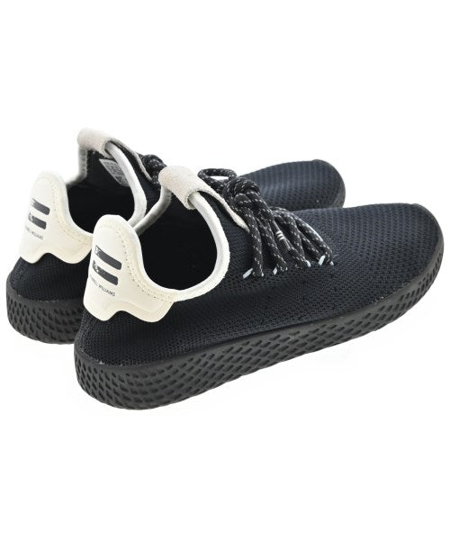 adidas รองเท้าผ้าใบ