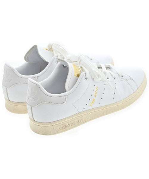 adidas รองเท้าผ้าใบ