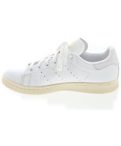 adidas รองเท้าผ้าใบ