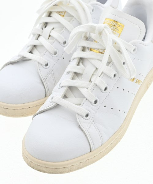 adidas รองเท้าผ้าใบ
