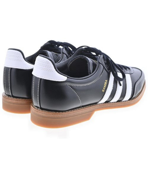 adidas รองเท้าผ้าใบ