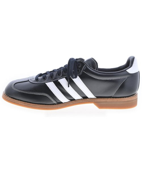 adidas รองเท้าผ้าใบ