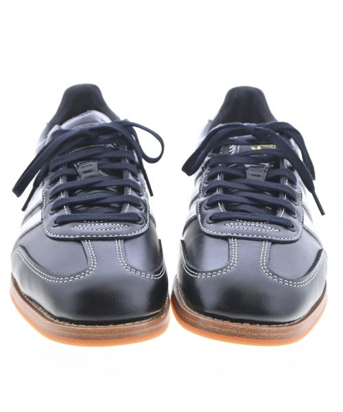 adidas รองเท้าผ้าใบ