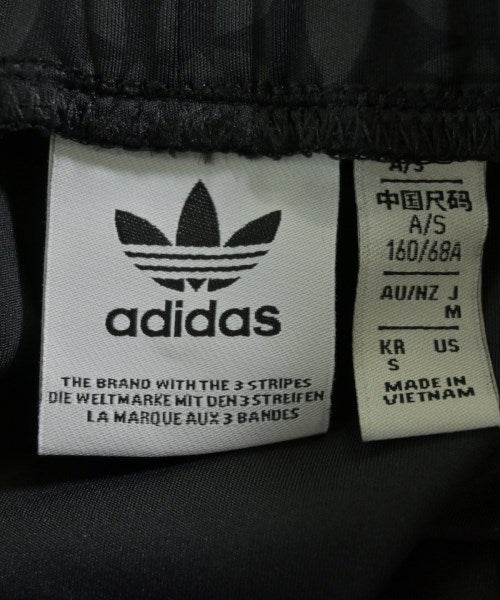 adidas กระโปรงสั้น