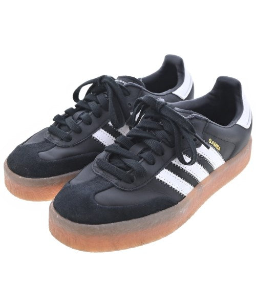 adidas รองเท้าผ้าใบ