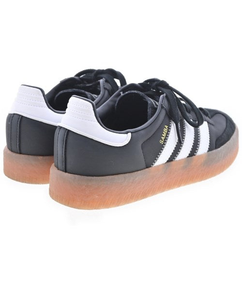 adidas รองเท้าผ้าใบ