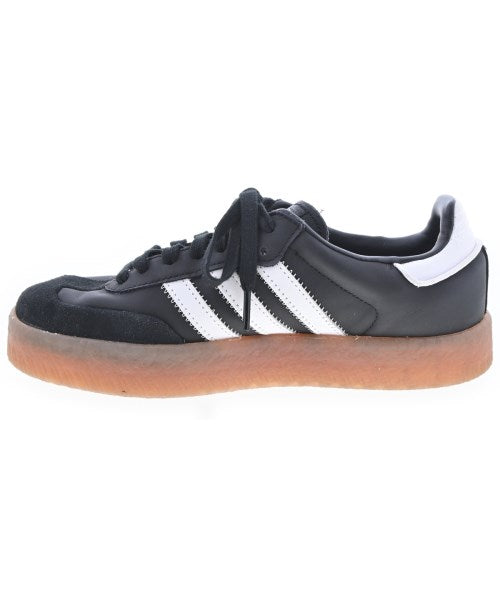 adidas รองเท้าผ้าใบ