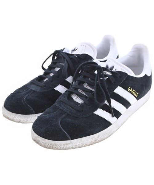 adidas รองเท้าผ้าใบ
