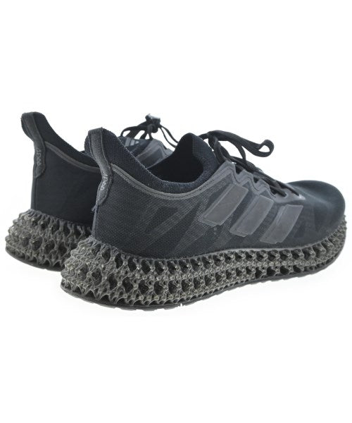 adidas รองเท้าผ้าใบ