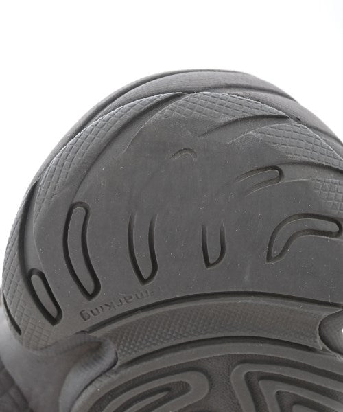 adidas รองเท้าผ้าใบ