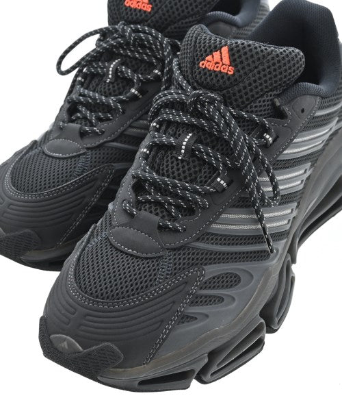 adidas รองเท้าผ้าใบ