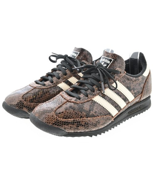 adidas รองเท้าผ้าใบ