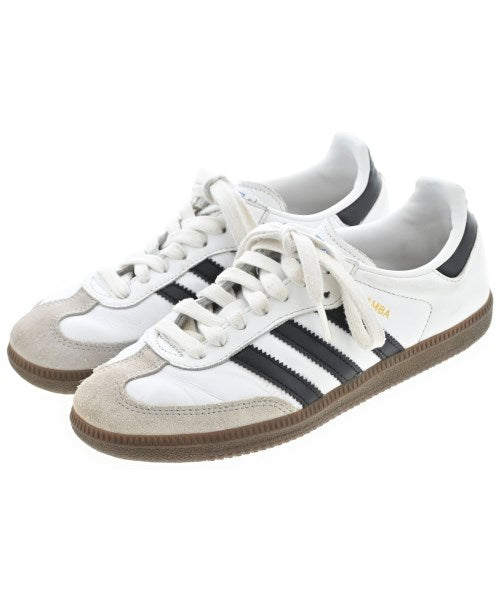 adidas รองเท้าผ้าใบ
