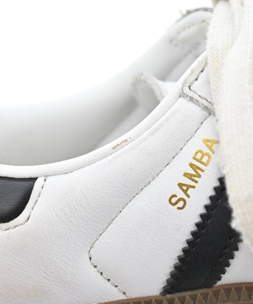 adidas รองเท้าผ้าใบ