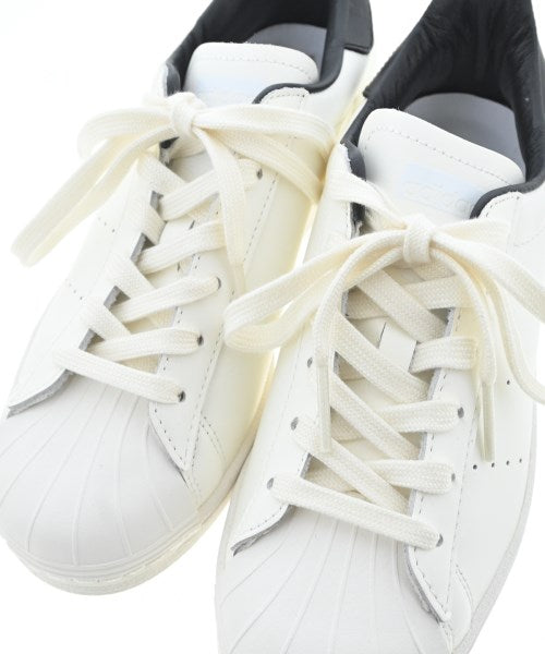 adidas รองเท้าผ้าใบ