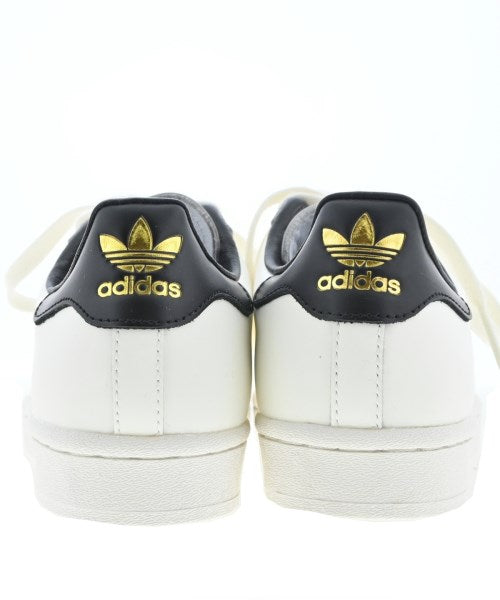 adidas รองเท้าผ้าใบ