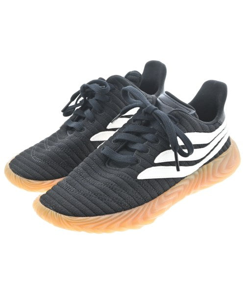 adidas รองเท้าผ้าใบ