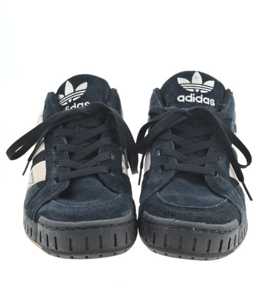 adidas รองเท้าผ้าใบ