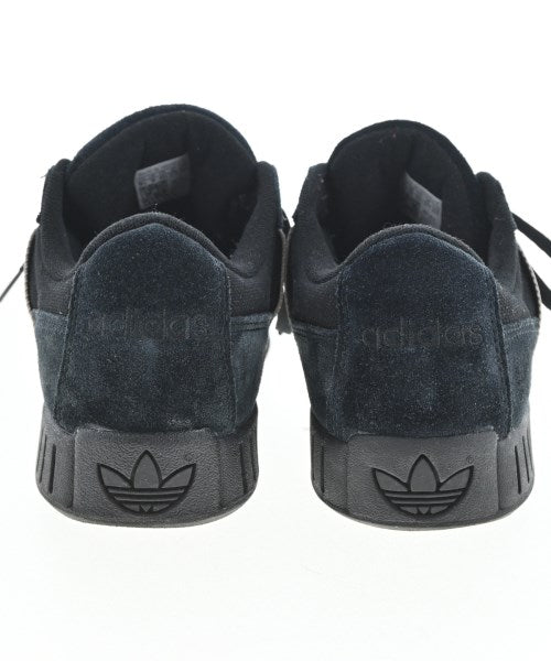 adidas รองเท้าผ้าใบ