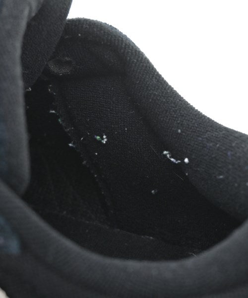 adidas รองเท้าผ้าใบ