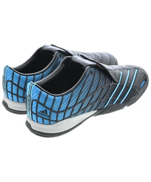 adidas รองเท้าผ้าใบ