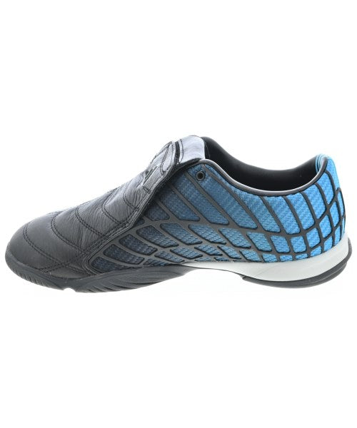 adidas รองเท้าผ้าใบ