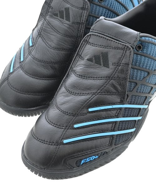 adidas รองเท้าผ้าใบ