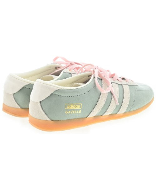 adidas รองเท้าผ้าใบ