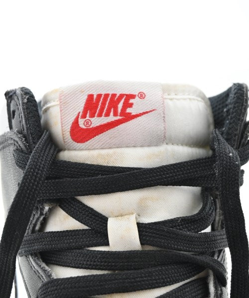 NIKE รองเท้าผ้าใบ