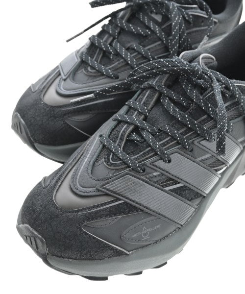 adidas รองเท้าผ้าใบ