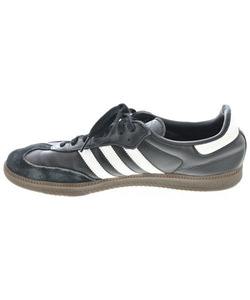adidas รองเท้าผ้าใบ
